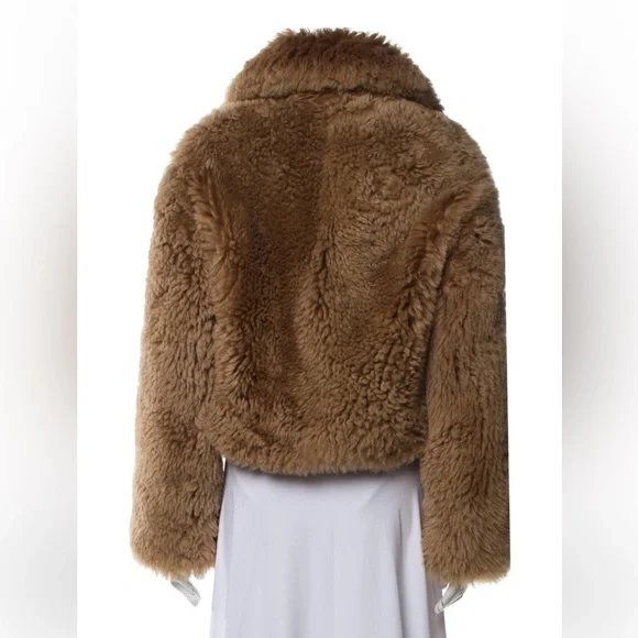The Arrivals Fur Jacket 🐻 - Picture 3 of 11